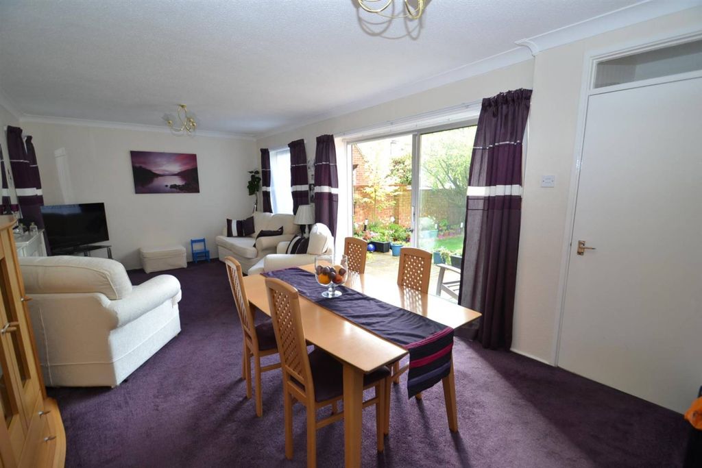 Property photo 3 of 12 Photo