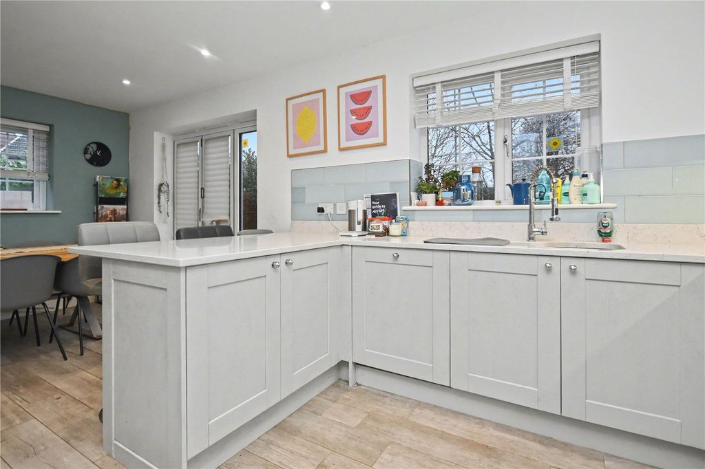 Property photo 3 of 15 Picture No. 13