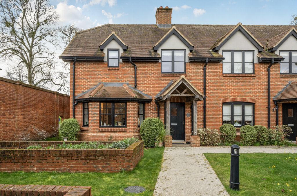 Property photo 1 of 18 1425746-11-69B05A...