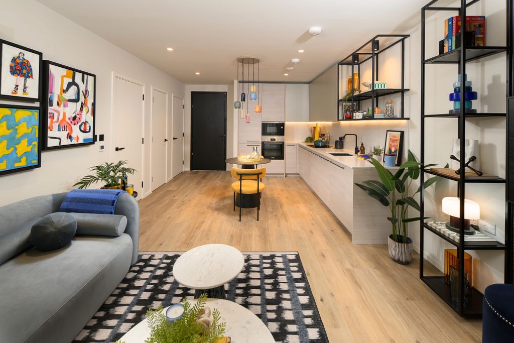 Property photo 2 of 14