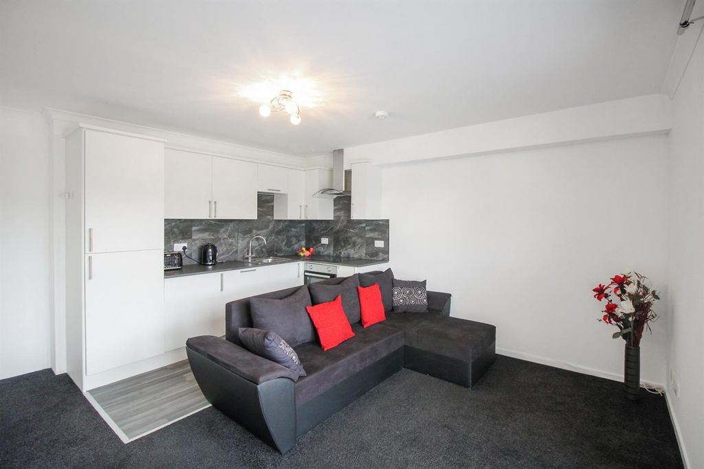 Property photo 2 of 16 02 - Lounge 2.Jpg