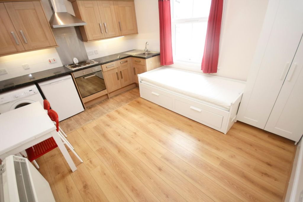 Property photo 2 of 4