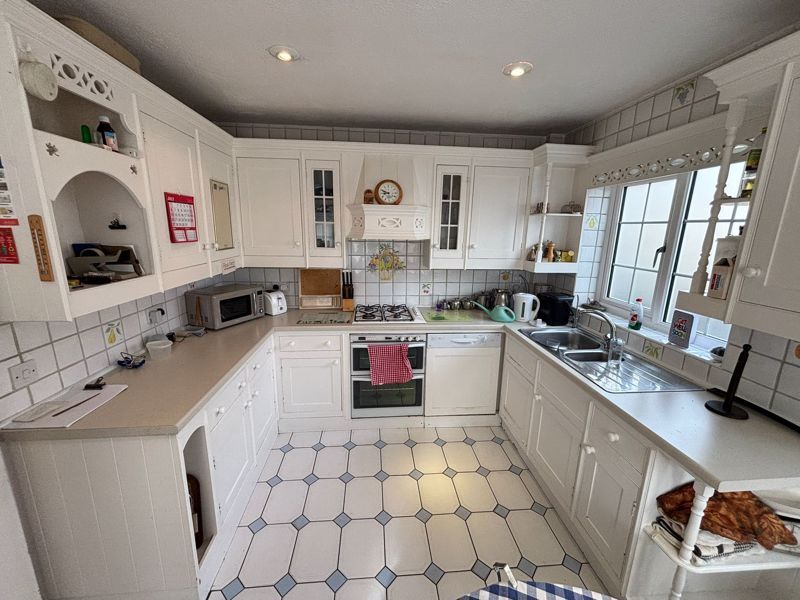 Property photo 3 of 16 Photo 5