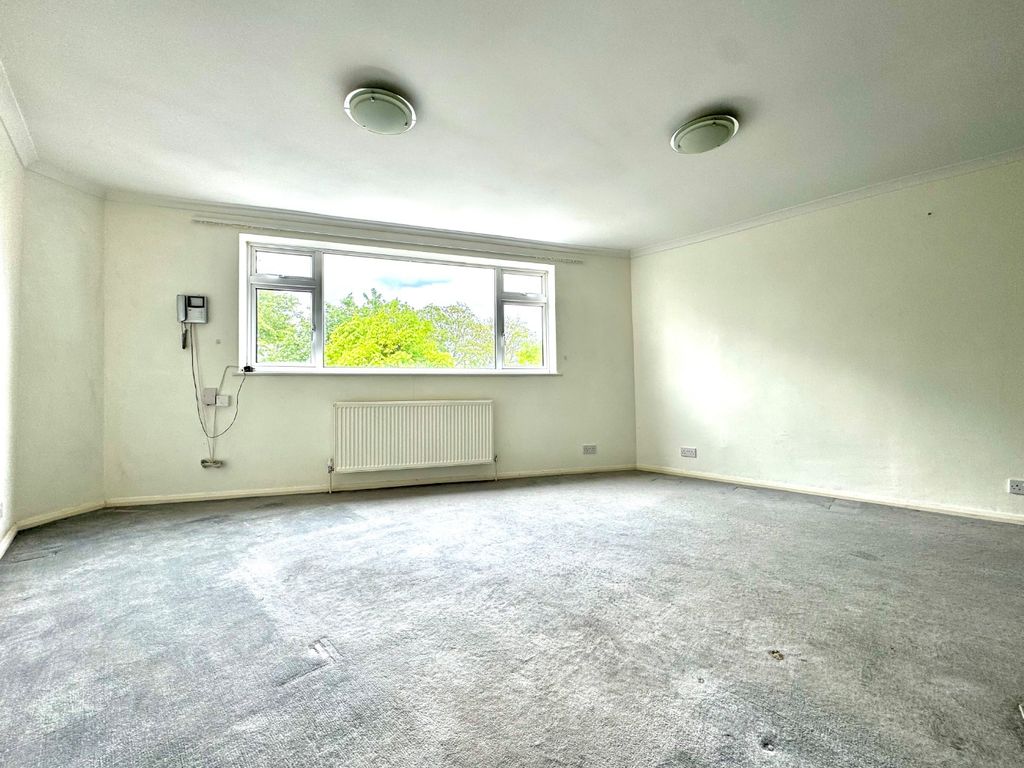 Property photo 2 of 6 3220762