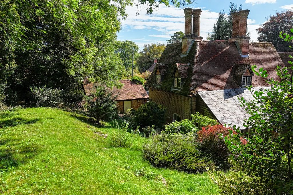 Property photo 2 of 12