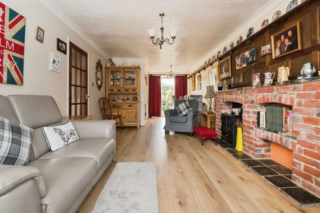 Property photo 3 of 15