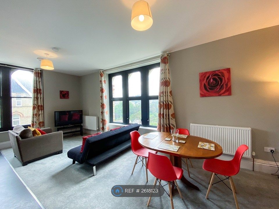 Property photo 3 of 23 Suite 3 Living Room