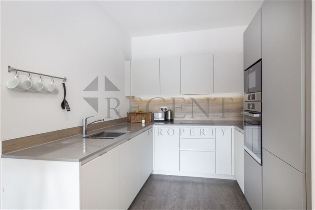 Property photo 1 of 8 Kitchen