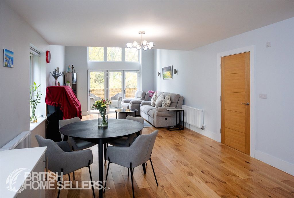 Property photo 2 of 19 Picture No. 07