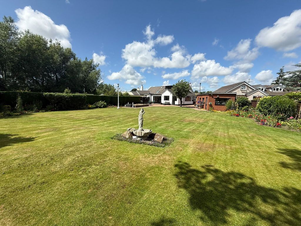 Property photo 1 of 25