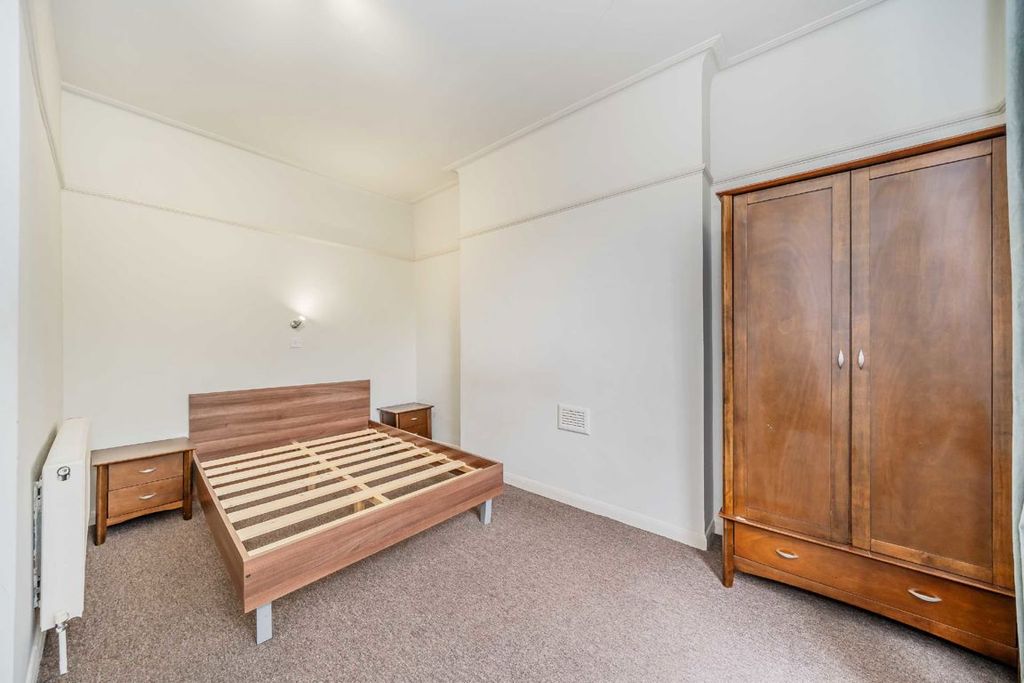 Property photo 2 of 3