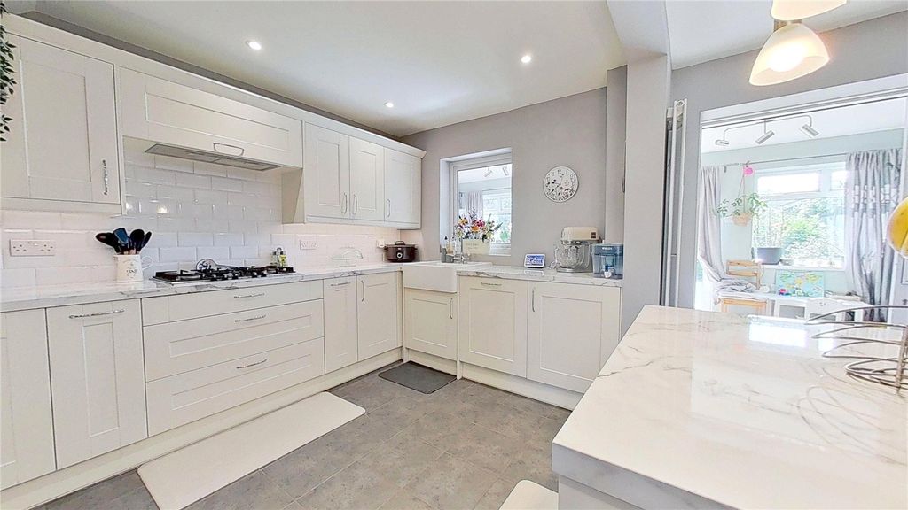 Property photo 2 of 14 Picture No. 04
