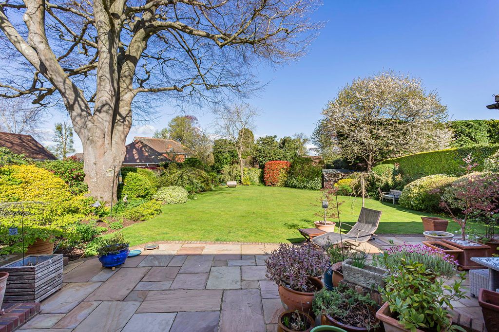 Property photo 2 of 22