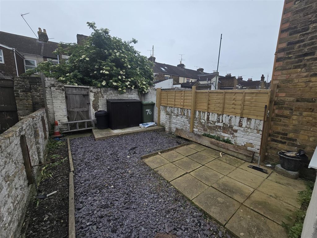 Property photo 3 of 14