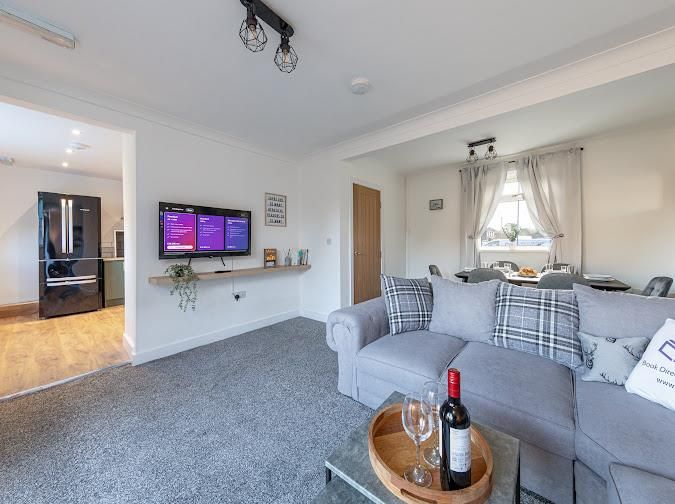 Property photo 2 of 15 Living Room