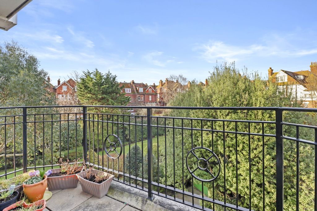 Property photo 2 of 14 773-Hr-2.Jpg