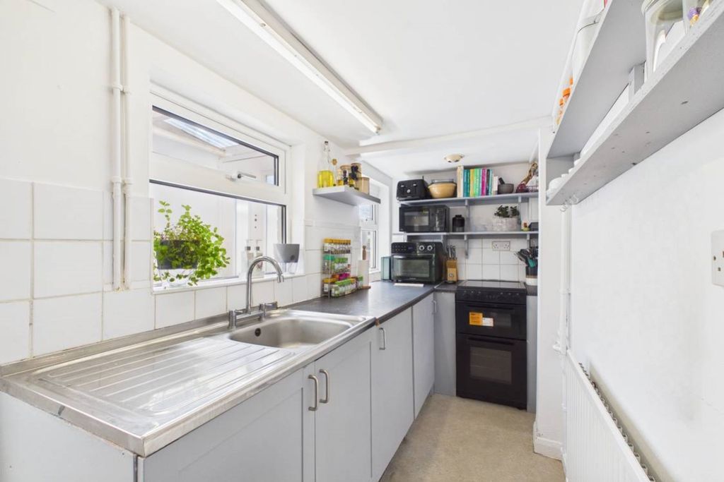 Property photo 3 of 20 Everything You Need In This Charming Kitchen