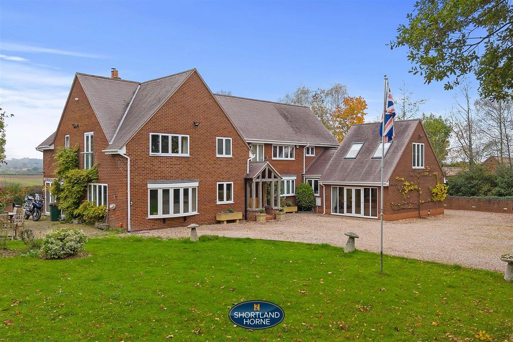 Property photo 2 of 84 Harvest Hill House (114 Of 123).Jpg