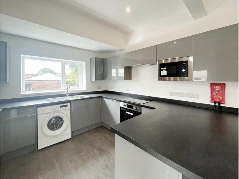 Property photo 2 of 9 Kitchen