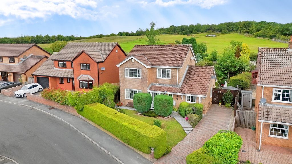 Property photo 1 of 35