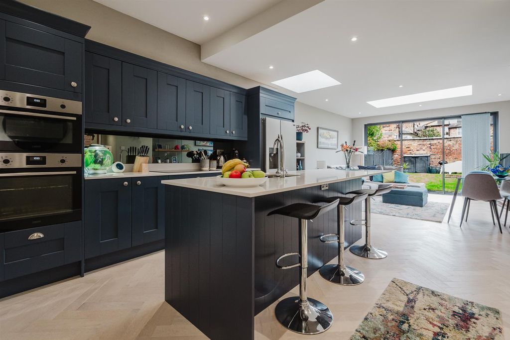 Property photo 3 of 32 Image 3