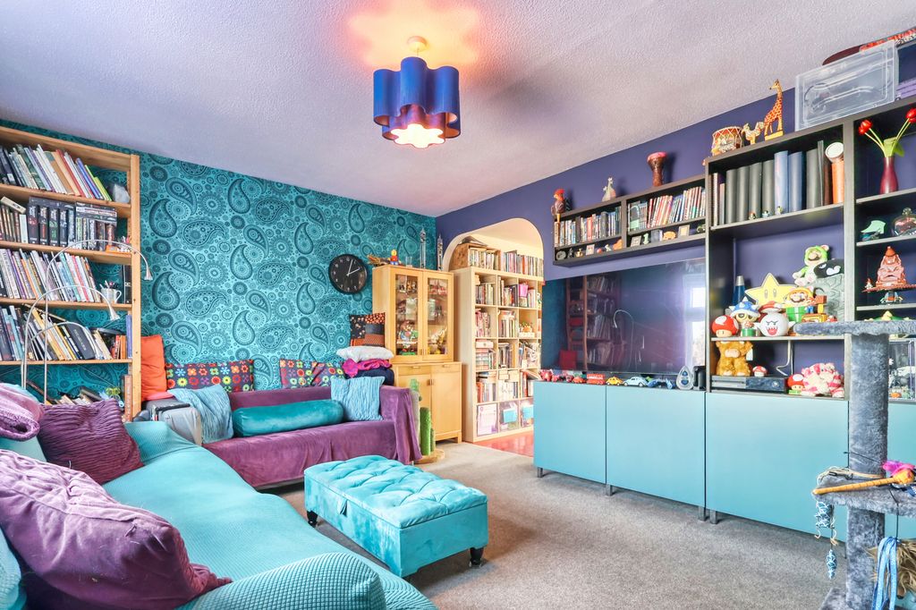 Property photo 2 of 17 Picture No. 20