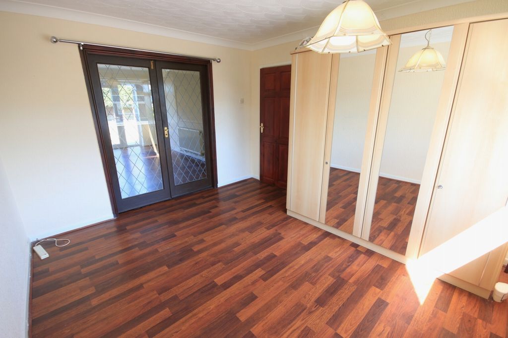 Property photo 2 of 11 Photograph 2