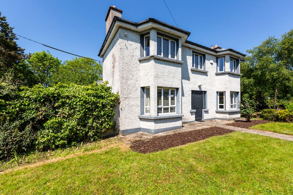 Property photo 1 of 54