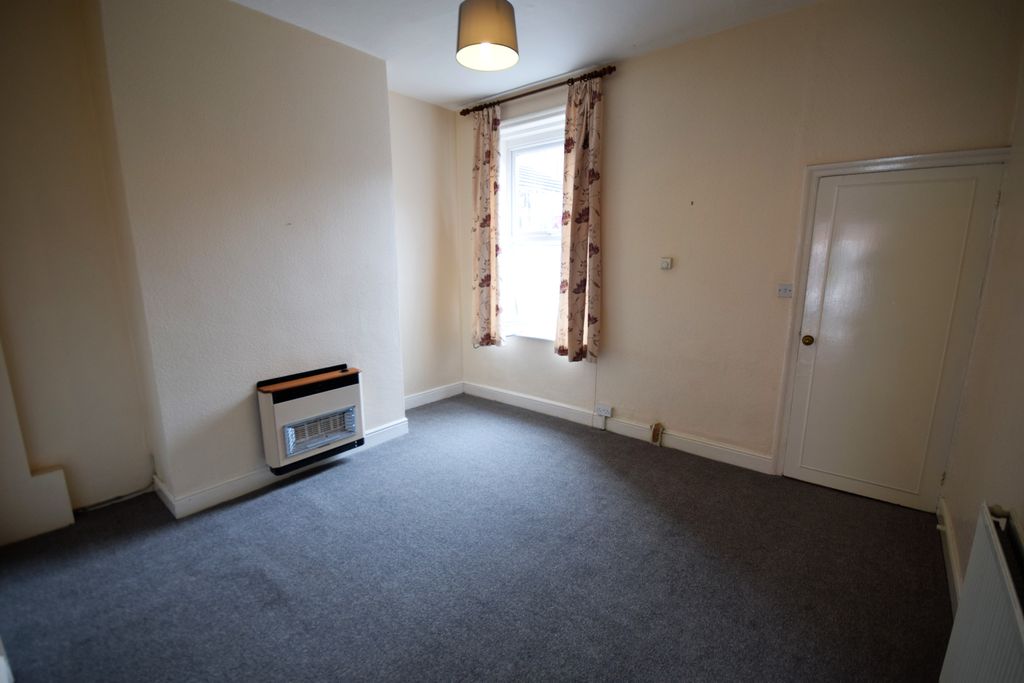 Property photo 3 of 10 Rear Room