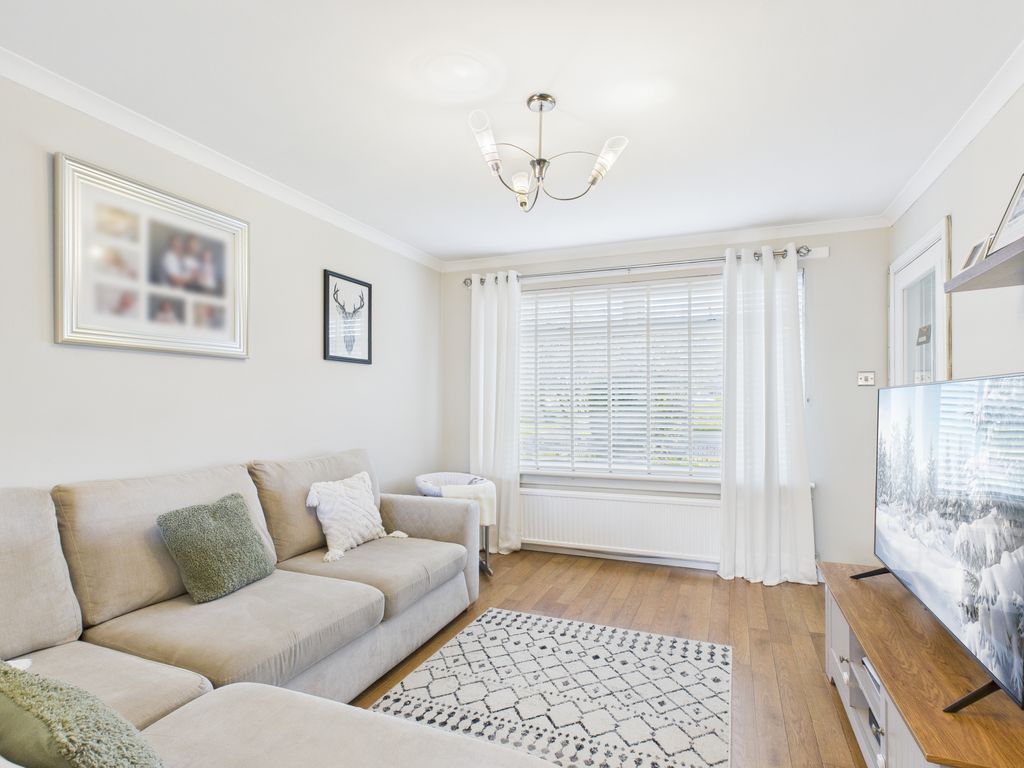 Property photo 3 of 28 Cam05526G0-Pr0060-Still002