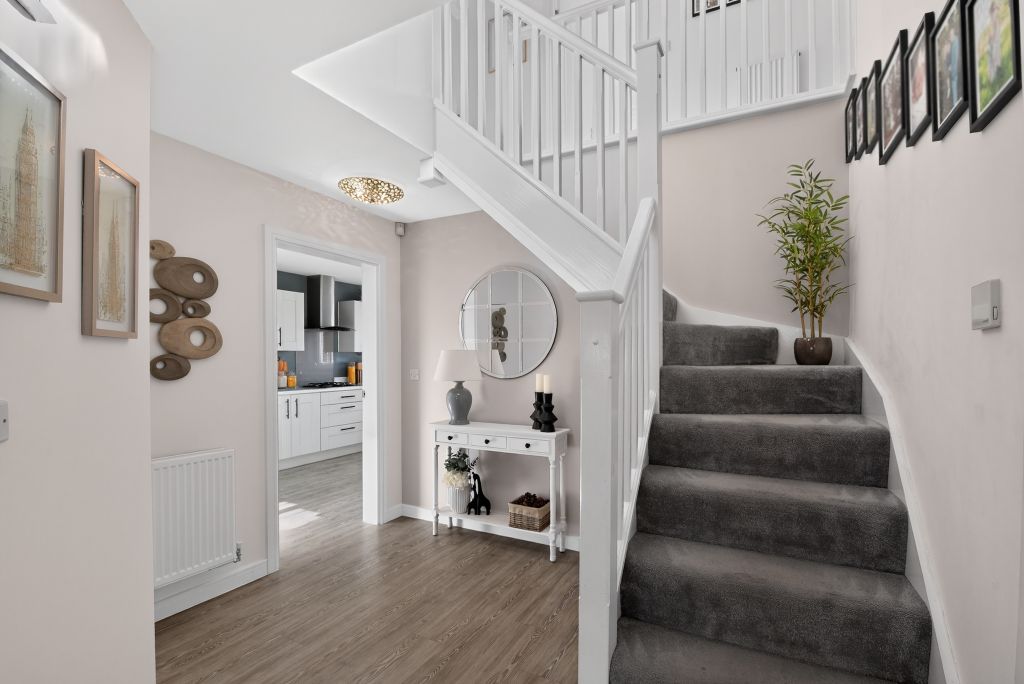 Property photo 2 of 24