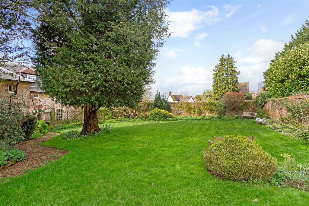 Additional image 12 of 2 bed flat for saleThe Spain, Petersfield GU32