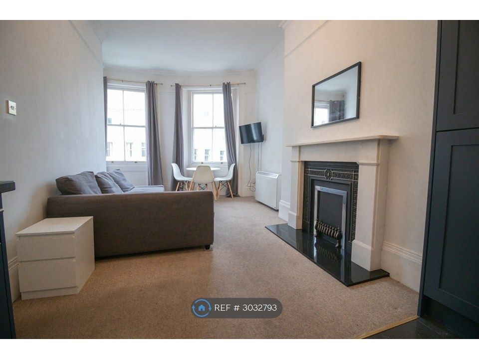 Property photo 1 of 3