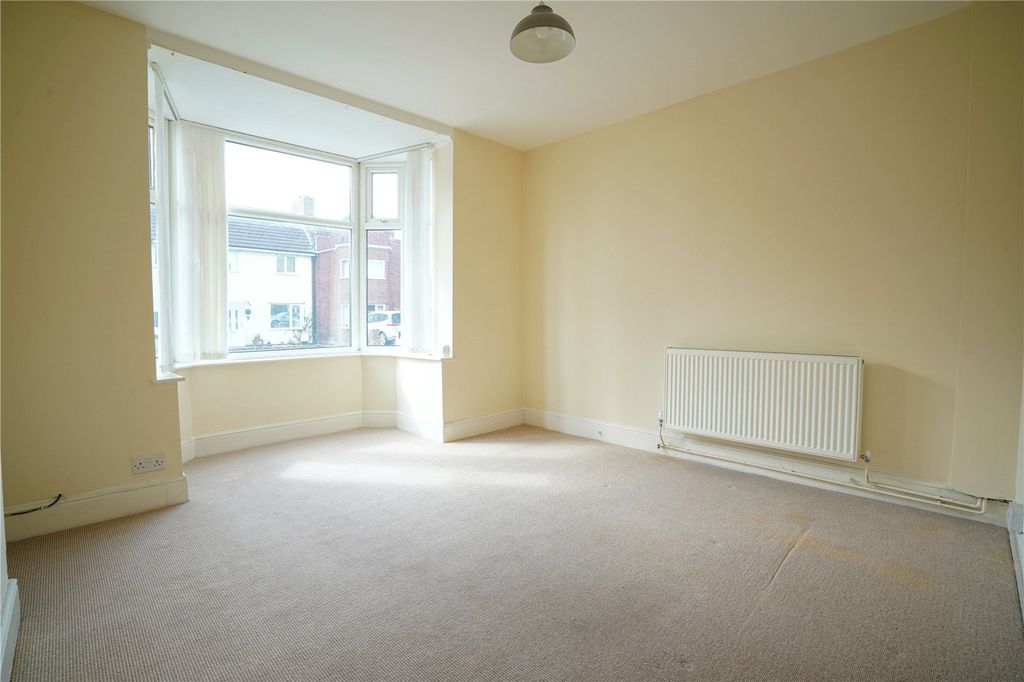 Property photo 3 of 8 Picture No. 05