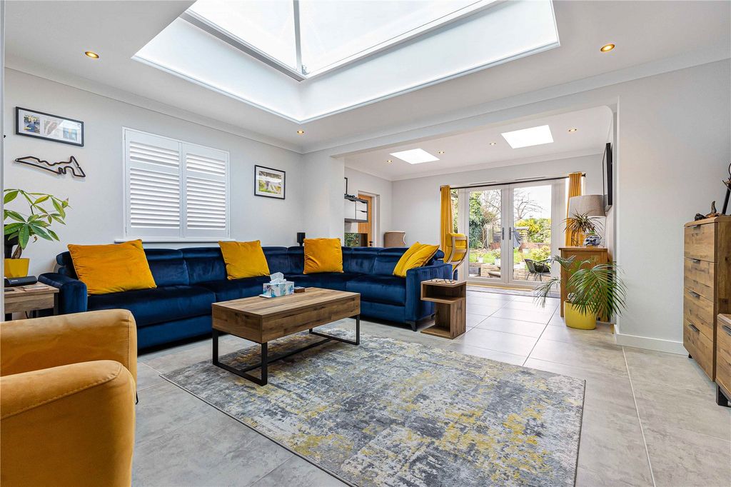 Property photo 1 of 43 Picture No. 36