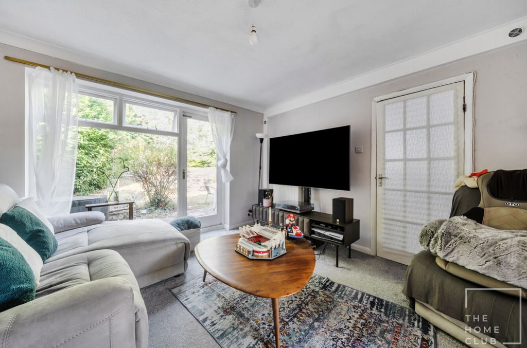 Property photo 3 of 14 9Ca39189-13Ea-4428-Be3E-3Bc0d9Ae7232