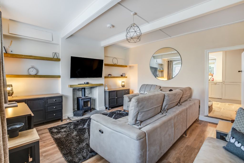 Property photo 2 of 17 Picture 2