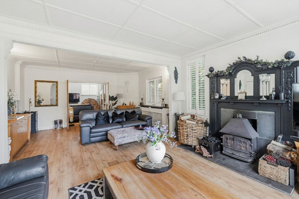 Property photo 3 of 52 Picture No. 20