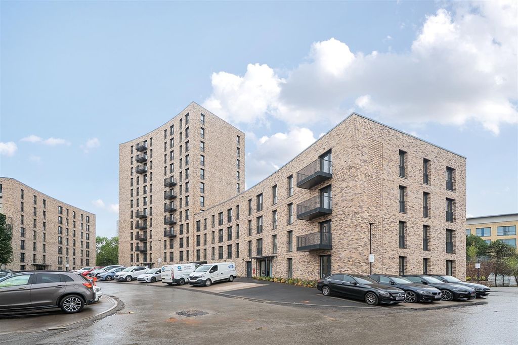 Property photo 2 of 12 1301044-10-68417Ca564Dd4.Jpg