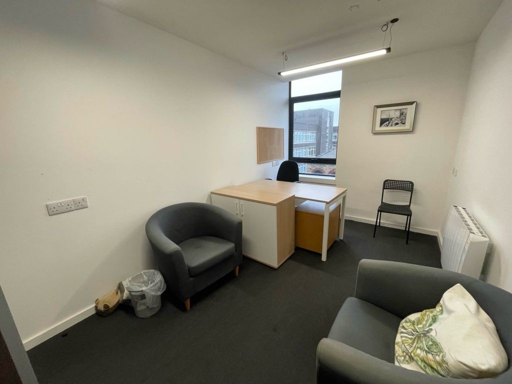 Property photo 1 of 1 306