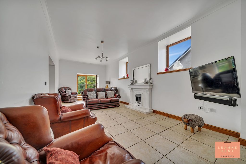Property photo 2 of 49