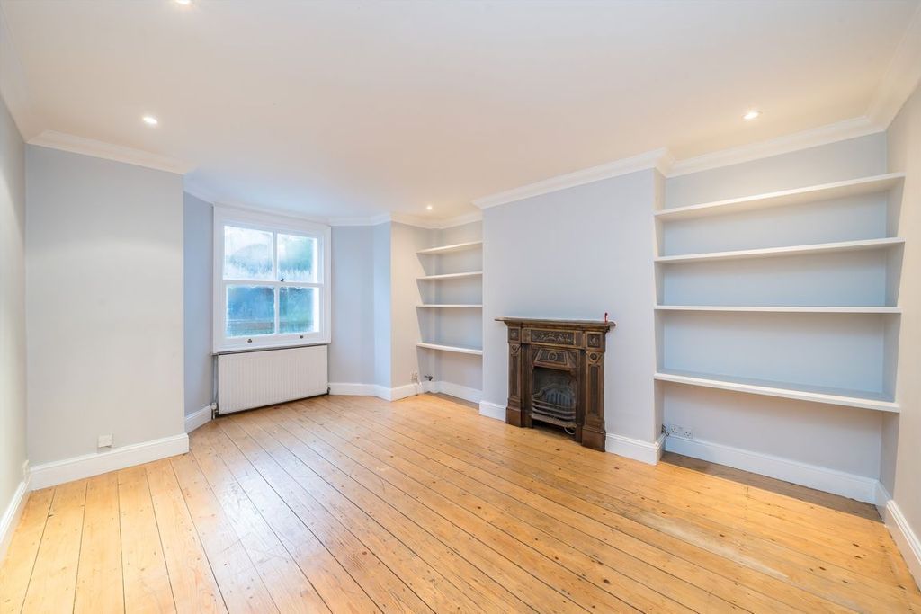 Property photo 3 of 8