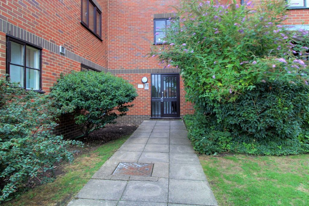 Property photo 1 of 5 (Main)