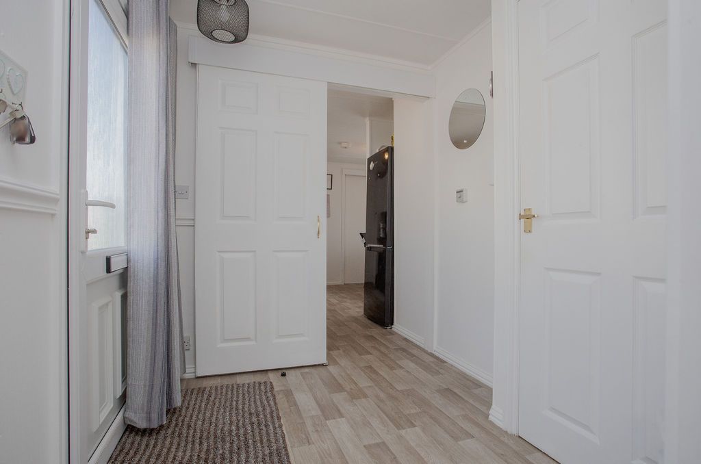 Property photo 2 of 19 22