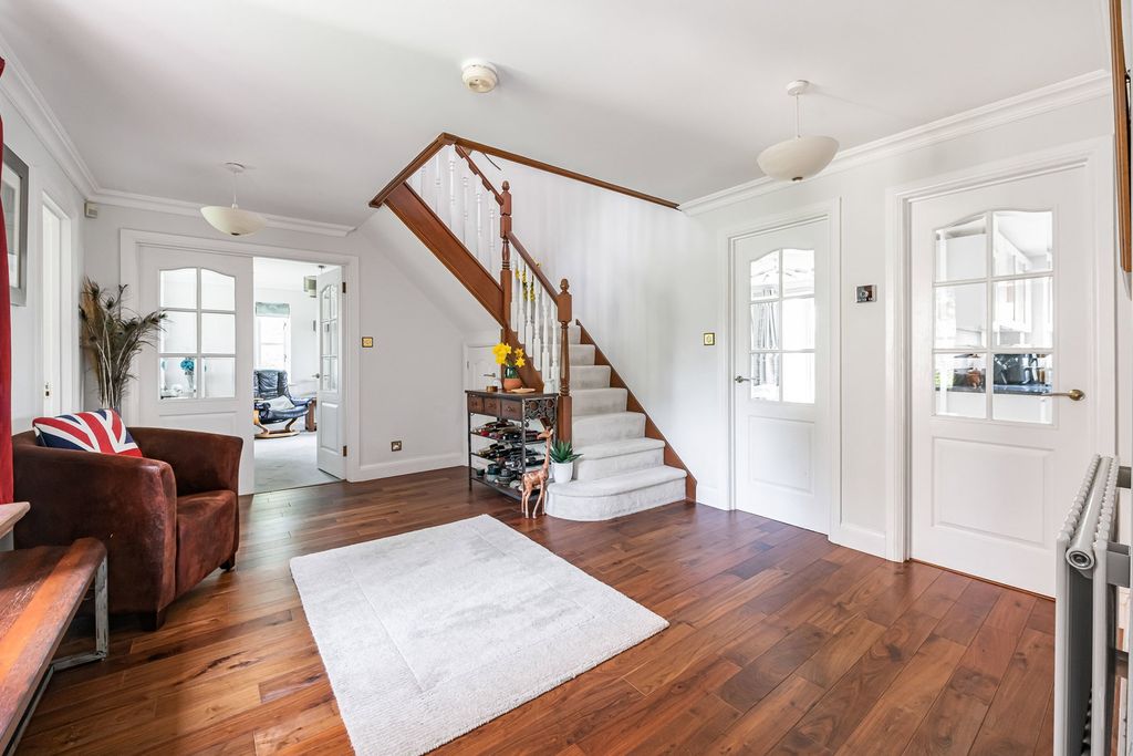 Property photo 3 of 39