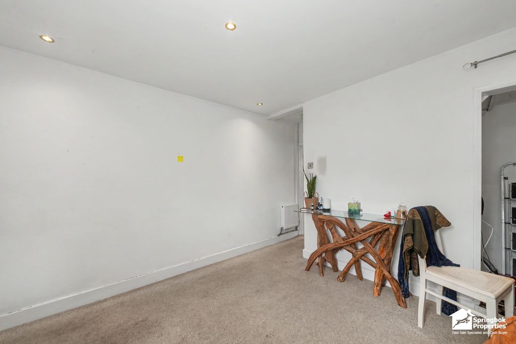 Property photo 3 of 14 Image 2
