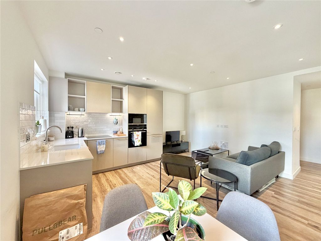 Property photo 2 of 14 Picture No. 01