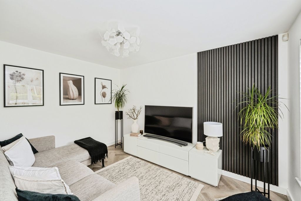 Property photo 3 of 29 Pbox-Img.Jpg