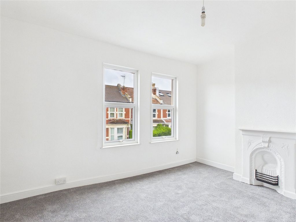Property photo 3 of 16 Picture No. 03
