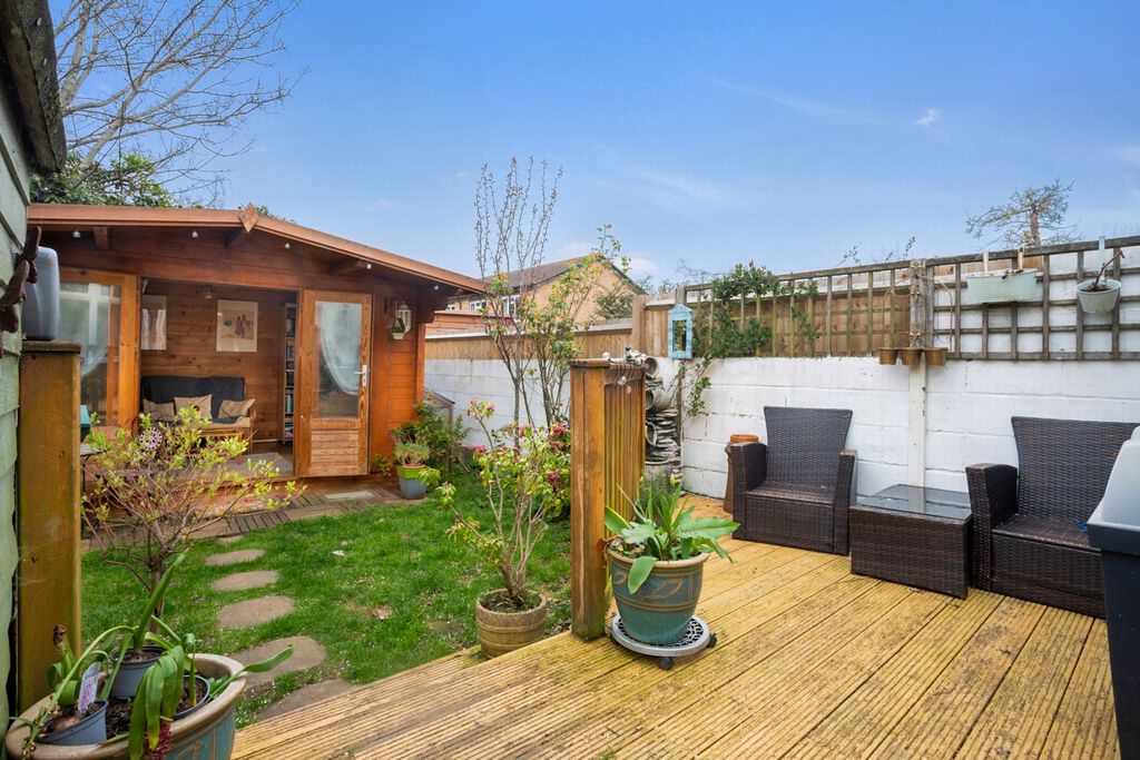 Property photo 2 of 22 Garden